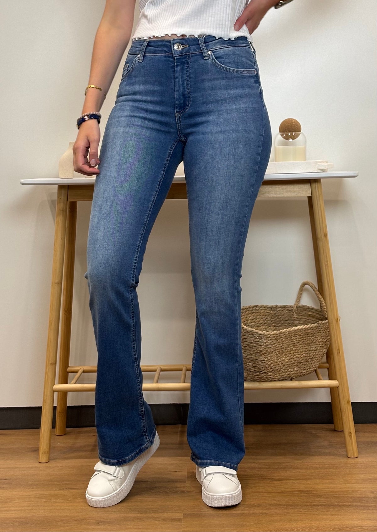 Jean BLUSH